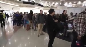 Schumer’s Airport Nightmare: Hours-Long TSA Chaos Erupts at Atlanta’s Hartsfield-Jackson as Dems Hold America Hostage